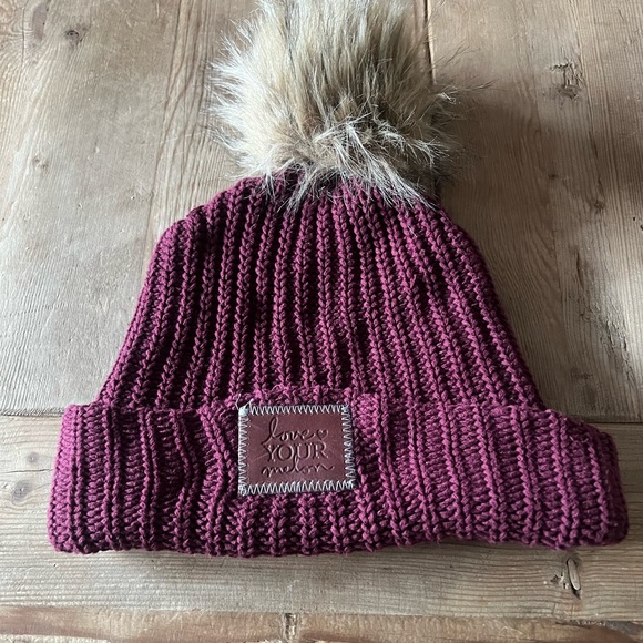 Love your Melon bur Beanie winter hat - Picture 2 of 6